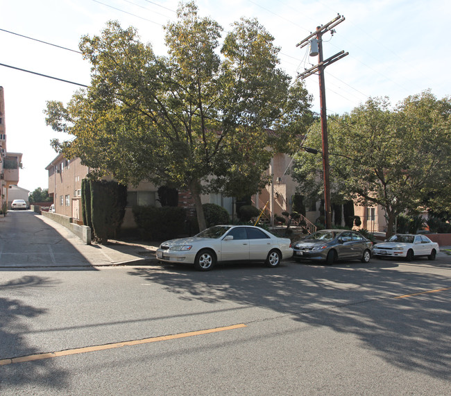 4040 Prospect Ave in Los Angeles, CA - Building Photo - Building Photo