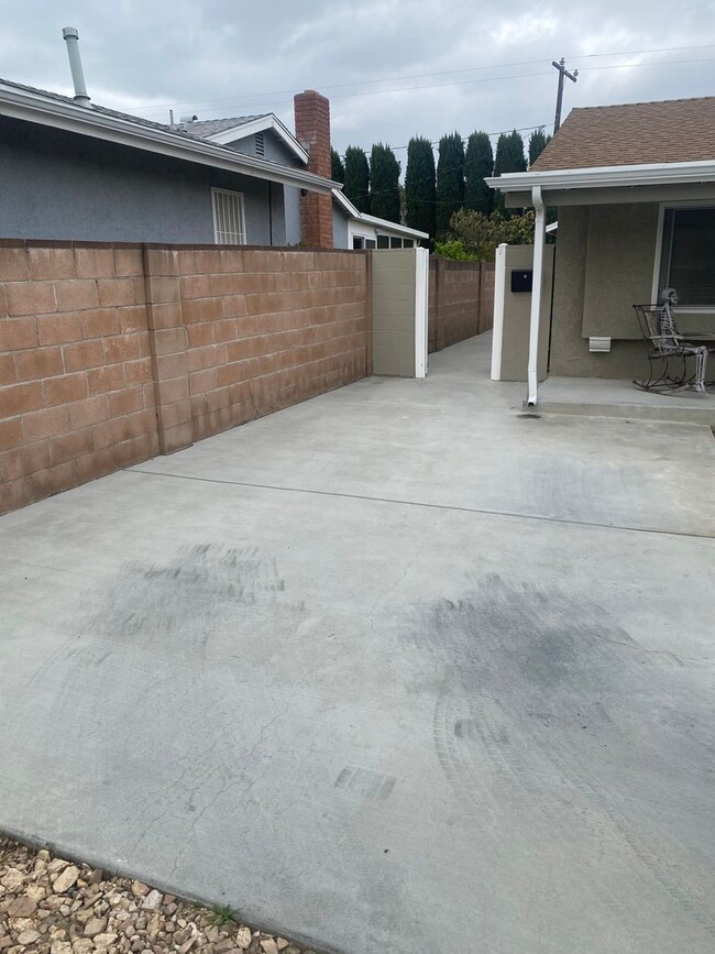 3078 Deacon St in Simi Valley, CA - Building Photo - Building Photo