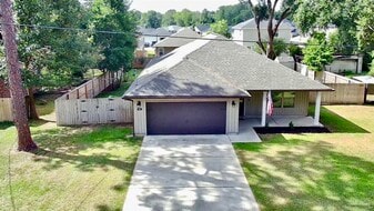 163 Beland Rd in Pensacola, FL - Building Photo