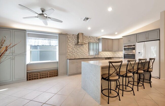 property at 6761 Sun River Rd