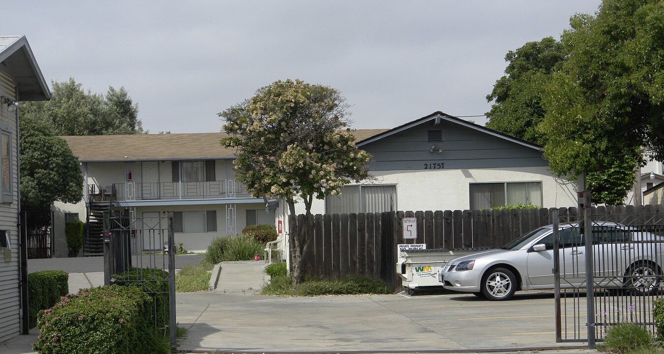 21757-2176 Meekland Ave in Hayward, CA - Building Photo