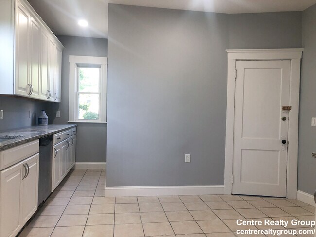 4843 Washington St in Boston, MA - Building Photo - Building Photo