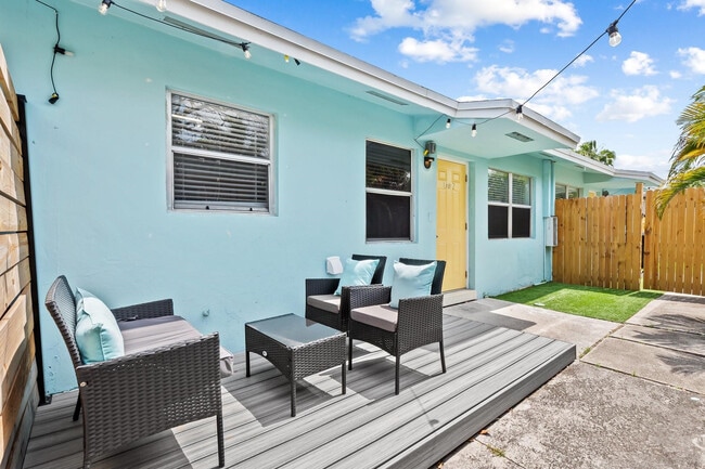 property at 1464 N Dixie Hwy