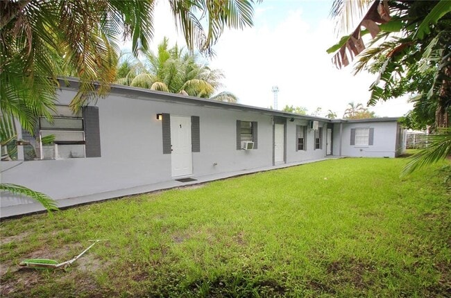 6111 Buchanan St, Unit 1