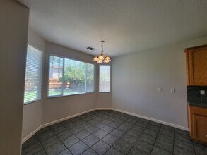 4402 W Elowin Ave in Visalia, CA - Building Photo - Building Photo