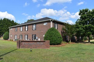 21 Collins Dr in Lillington, NC - Building Photo