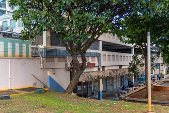 Liliha Square in Honolulu, HI - Building Photo - Building Photo