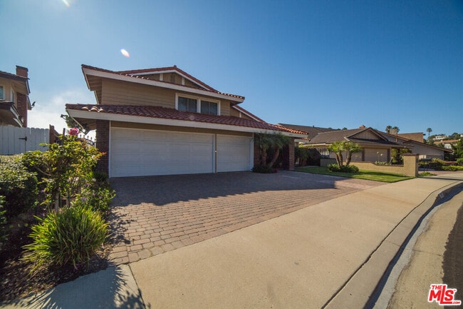 property at 29303 Stadia Hill Ln