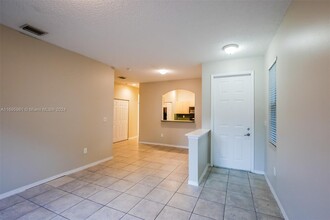 918 NE 42nd Terrace in Homestead, FL - Building Photo - Building Photo