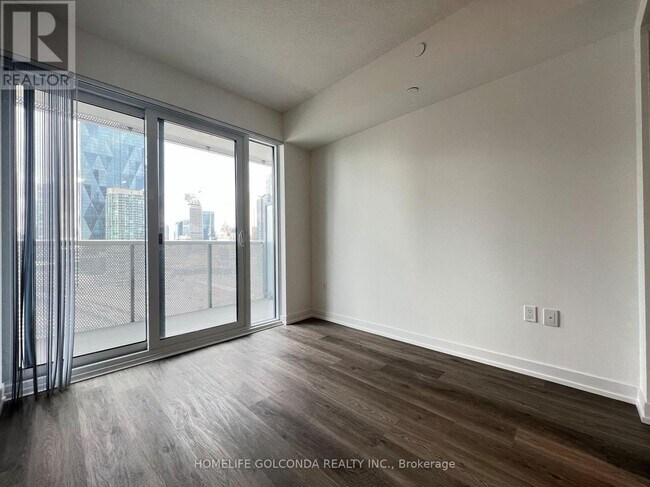 55 Cooper St in Toronto, ON - Building Photo - Building Photo