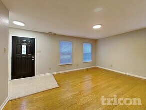 5616 Woodland Trace Blvd in Indianapolis, IN - Building Photo - Building Photo