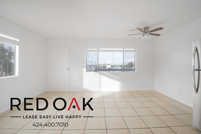 25108 Normandie Ave in Los Angeles, CA - Foto de edificio - Building Photo