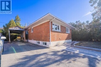 1746 Gage Crescent in Ottawa, ON - Building Photo - Building Photo