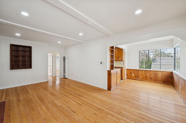 11613 Moorpark St in Los Angeles, CA - Building Photo - Building Photo