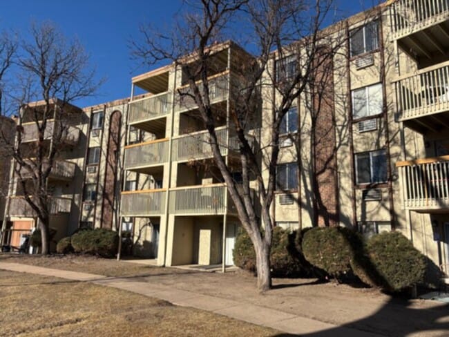 property at 1304 S Parker Rd