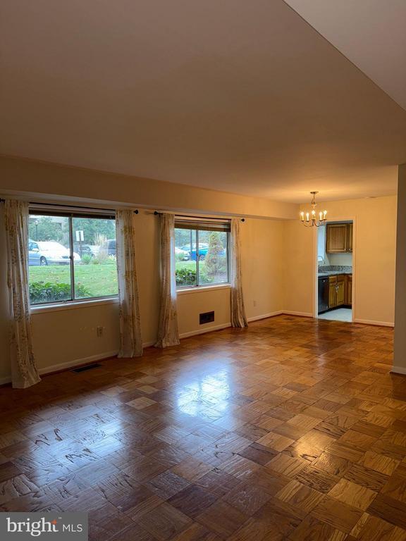 10613 Montrose Ave in Bethesda, MD - Building Photo - Building Photo