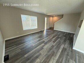 1955 Sawbury Blvd in Columbus, OH - Building Photo - Building Photo
