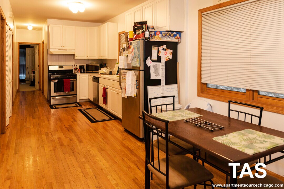 918 N Paulina St, Unit g in Chicago, IL - Foto de edificio