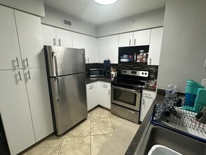 13631 Eagle Ridge Dr, Unit 224 in Ft. Myers, FL - Building Photo - Building Photo