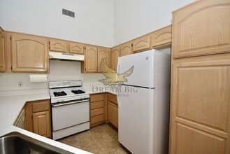 3320 S Fort Apache Rd in Las Vegas, NV - Building Photo - Building Photo