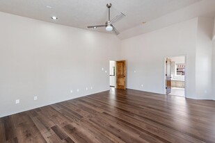 8804 Vallejo Pl NE in Albuquerque, NM - Building Photo - Building Photo