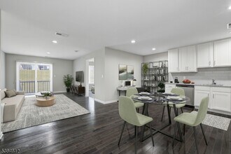 7 Arlene Ct in Morris Plains, NJ - Building Photo - Building Photo