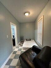 2136 W 18th Pl, Unit 3 in Chicago, IL - Foto de edificio - Building Photo