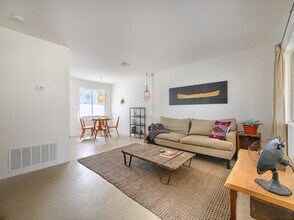 277 East Racquet Club Road, Unit 3 in Palm Springs, CA - Foto de edificio - Building Photo