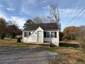 2200 Main St in Benton, KY - Building Photo
