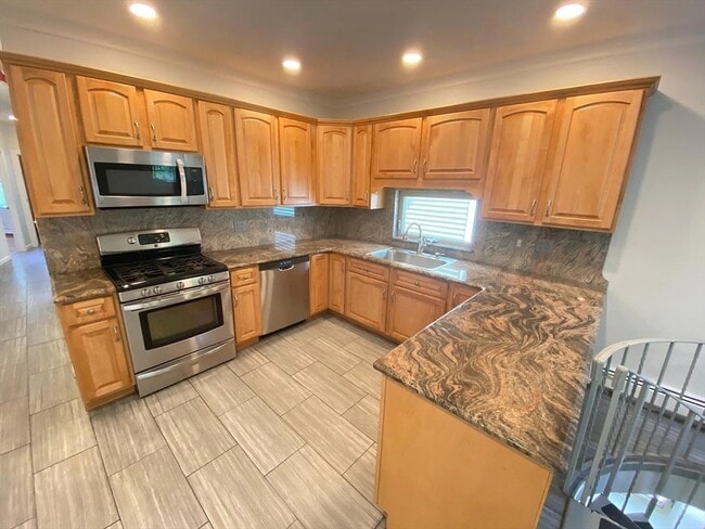 property at 184 Boston St