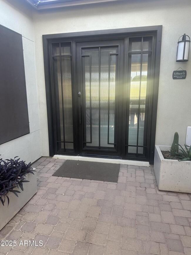 4571 S Pinaleno Dr in Chandler, AZ - Building Photo - Building Photo