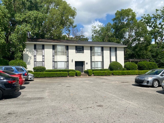 Ashland Court Apartments in Mobile, AL - Building Photo