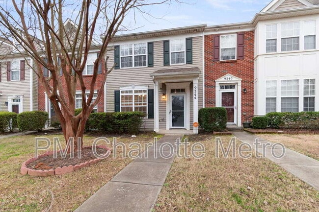 9344 Greenheather Dr