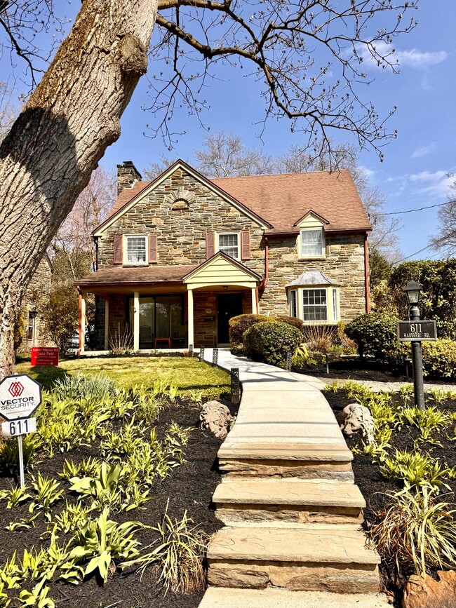 property at 611 Harvard Rd