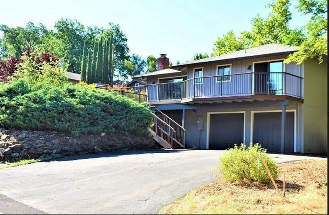 property at 12003 Lakeshore S