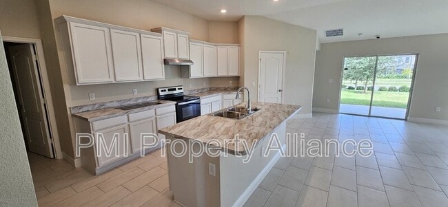 735 Overpool Ave in Davenport, FL - Building Photo - Building Photo