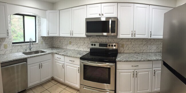 771 Locust Ridge Dr in Pittsburgh, PA - Building Photo - Building Photo