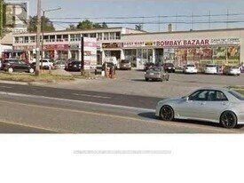 2881 Lawrence Ave E in Toronto, ON - Building Photo