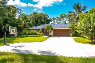 11180 154th Rd N in Jupiter, FL - Building Photo