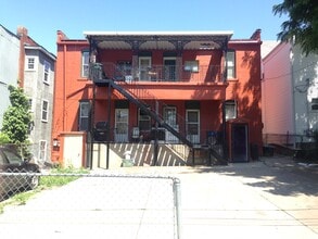 126 Brooklyn Ave, Unit 1 in Kansas City, MO - Foto de edificio - Building Photo