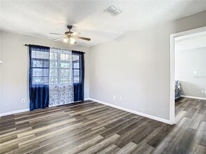 7801 Rolling Grove Dr W in Lakeland, FL - Building Photo - Building Photo