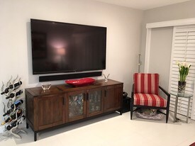 9301 SW 92nd Ave, Unit C-207 in Miami, FL - Building Photo