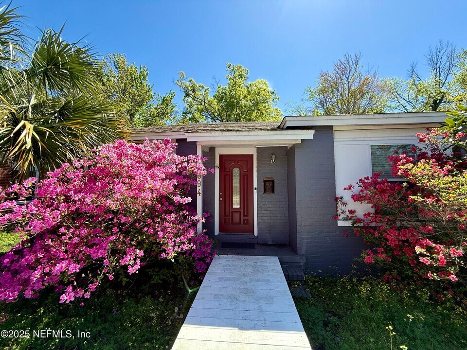 4694 Timuquana Rd in Jacksonville, FL - Building Photo