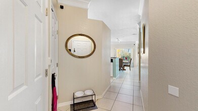 4345 Bayside Village Dr in Town 'n' Country, FL - Building Photo - Building Photo