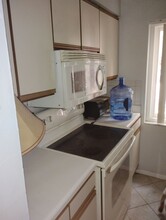 7505 Presley Pl, Unit 7505 presley place apt B in Tampa, FL - Building Photo - Building Photo