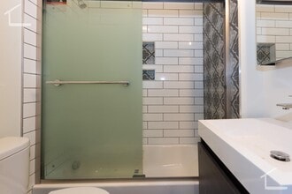 12 Saint Germain St, Unit 1R in Boston, MA - Foto de edificio - Building Photo