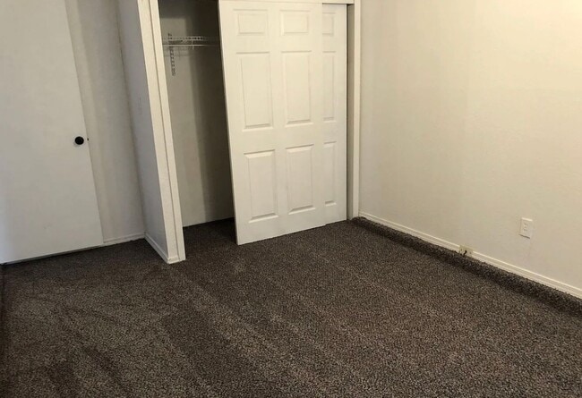 4009 Locust Dr in Midwest City, OK - Building Photo - Building Photo