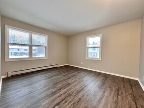 971 McCarty St NW in Walker, MI - Building Photo - Building Photo