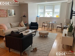 2021 Commonwealth Ave in Boston, MA - Building Photo - Building Photo