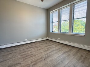 5645-5657 W Washington Blvd in Chicago, IL - Foto de edificio - Building Photo